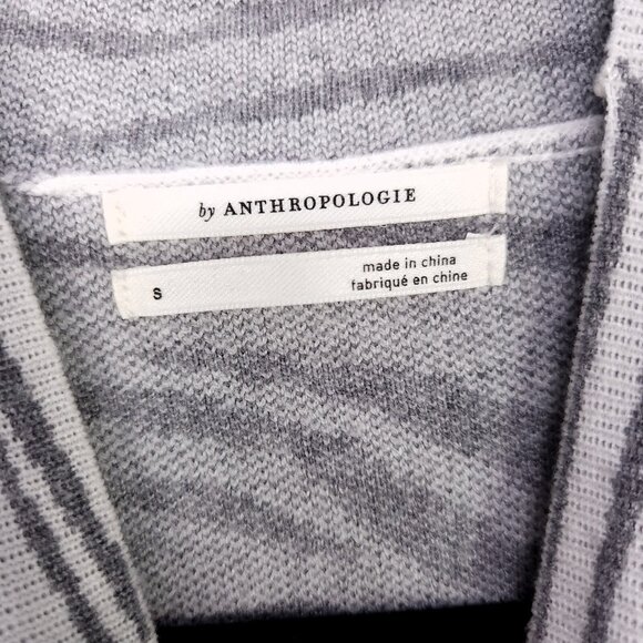 Anthropologie Lizzie Mock Neck Sweater Size Small White & Gray Zebra Pattern - Picture 4 of 8